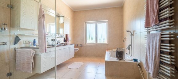 3 bedrooms Villa in Estepona, Spain No. 116139 10