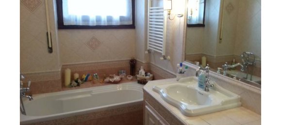 3 rooms Apartment in Rome, Italy No. 253995 3