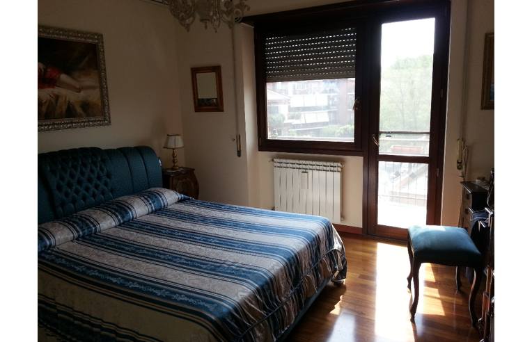 3 rooms Apartment in Rome, Italy No. 253995