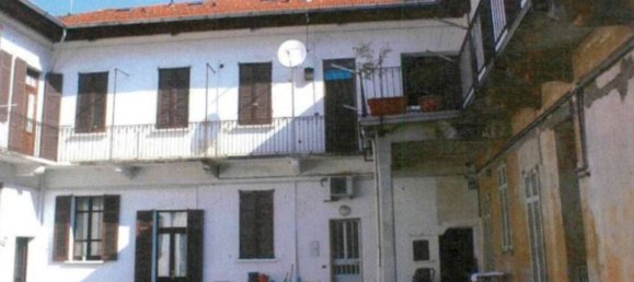 Apartamento de 2 divisões em Busto Arsizio, Italy N.º 294398 2