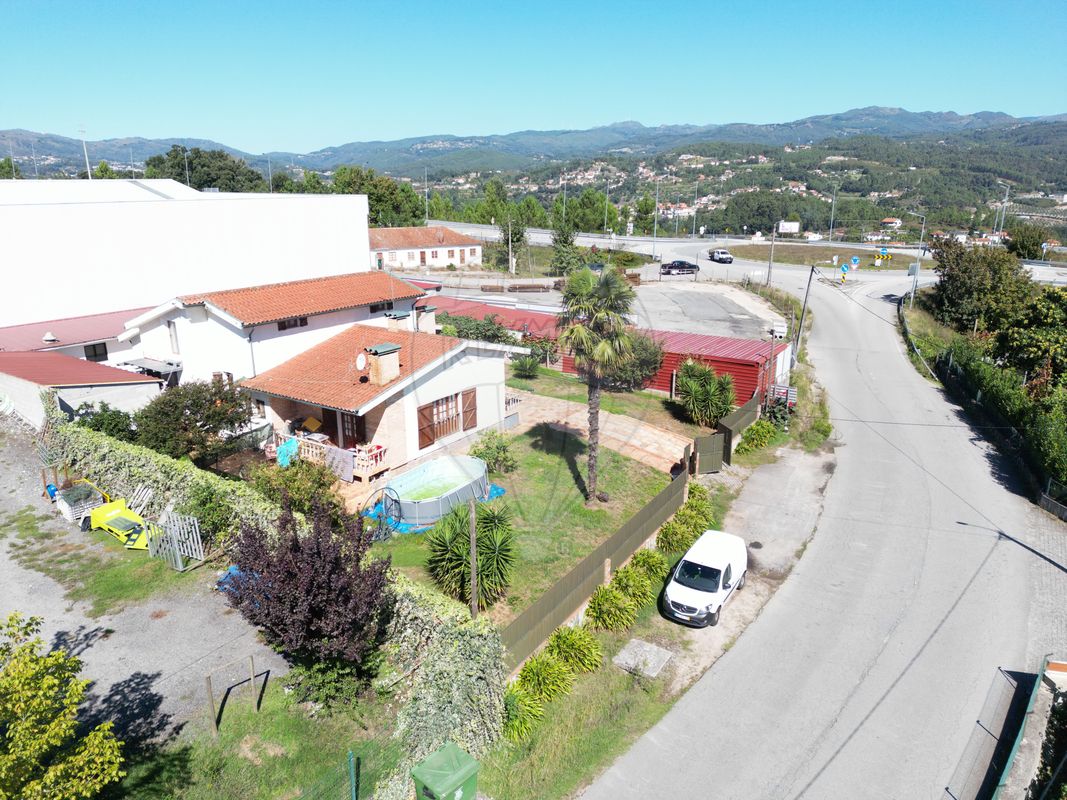 Дом с 4 спальнями в Кабесейраш ди Башту, Португалия № 164161