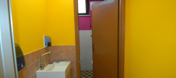 Gewerbliche Immobilie in Ferentino, Italy 200m², Nr. 75561 10