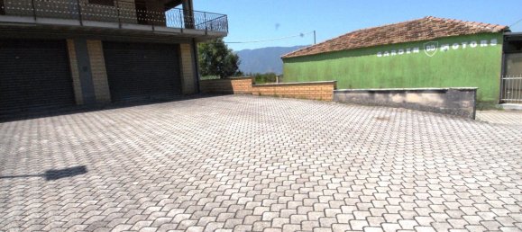 Gewerbliche Immobilie in Ferentino, Italy 200m², Nr. 75561 2