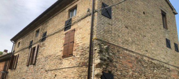 3 Schlafzimmer Haus in Comunanza, Italy, Nr. 142145 16