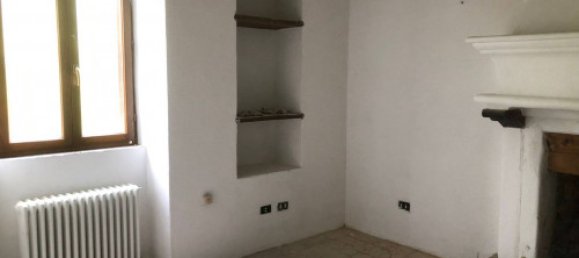 3 Schlafzimmer Haus in Comunanza, Italy, Nr. 142145 30