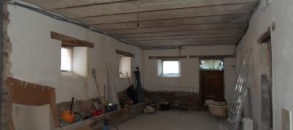 3 Schlafzimmer Haus in Comunanza, Italy, Nr. 142145 11