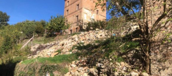 3 Schlafzimmer Haus in Comunanza, Italy, Nr. 142145 38