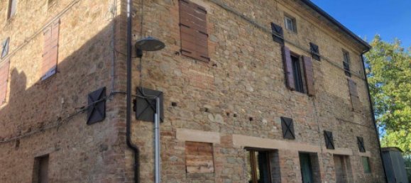 3 Schlafzimmer Haus in Comunanza, Italy, Nr. 142145 39