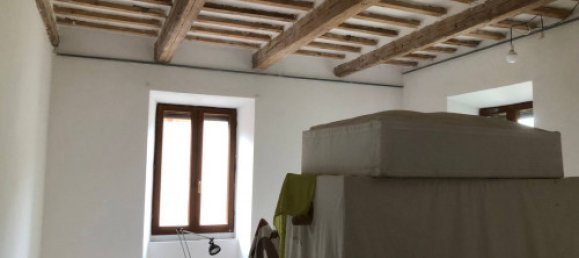 3 Schlafzimmer Haus in Comunanza, Italy, Nr. 142145 29