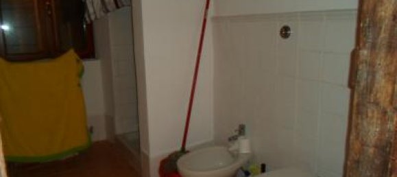 3 Schlafzimmer Haus in Comunanza, Italy, Nr. 142145 8