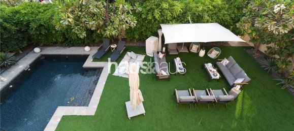 Villa de 5 dormitorios en Dubai Sports City, UAE No. 99503 9