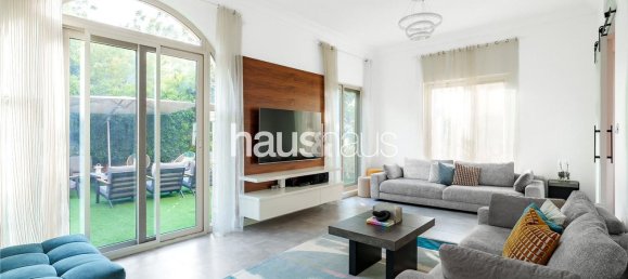 Villa de 5 dormitorios en Dubai Sports City, UAE No. 99503 13