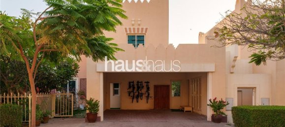 Villa de 5 dormitorios en Dubai Sports City, UAE No. 99503 8