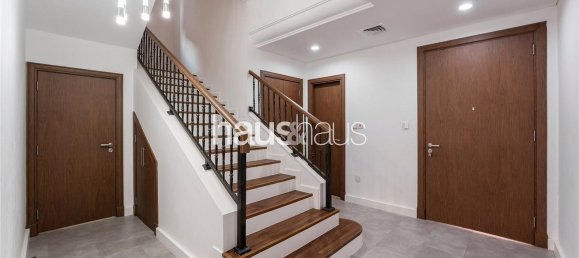 Villa de 5 dormitorios en Dubai Sports City, UAE No. 99503 10