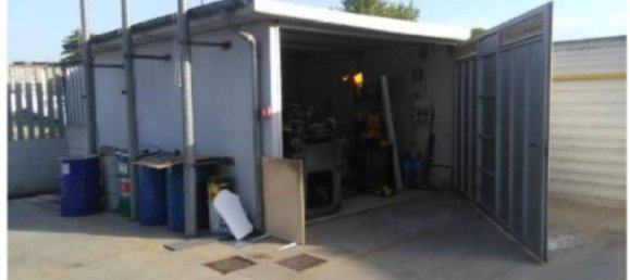 2454m² Warehouse in Pescara, Italy No. 374716 2