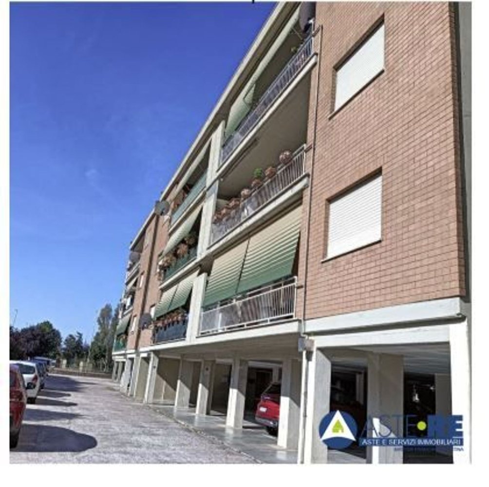 Apartamento de 5 dormitorios en Latina, Italy No. 332282
