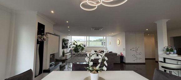 1384m² Building in Essen, Germany No. 263205 9