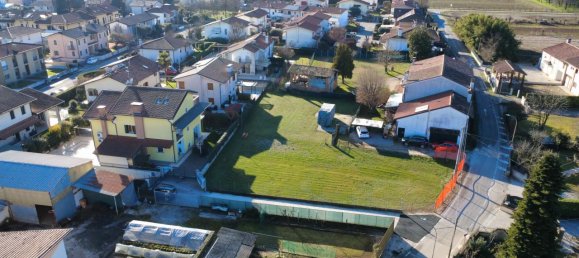 Земельный участок 1150м² в Кастельфранко Венето, Италия № 235134 3