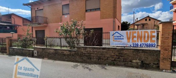 Villa de 4 dormitorios en Cave, Italy No. 47723 5