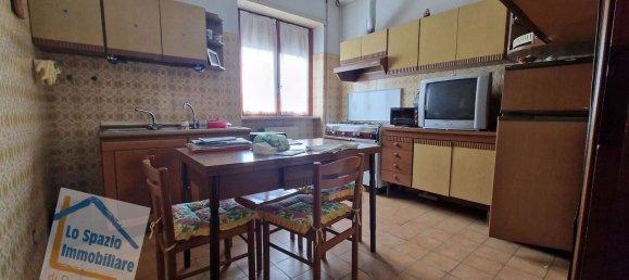 Villa de 4 dormitorios en Cave, Italy No. 47723 14