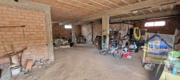 Villa de 4 dormitorios en Cave, Italy No. 47723 3