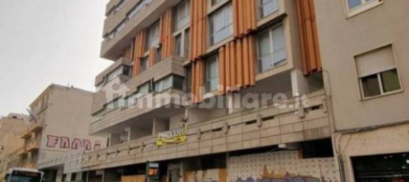 Квартира с 3 спальнями в Кальяри, Италия № 74235 8