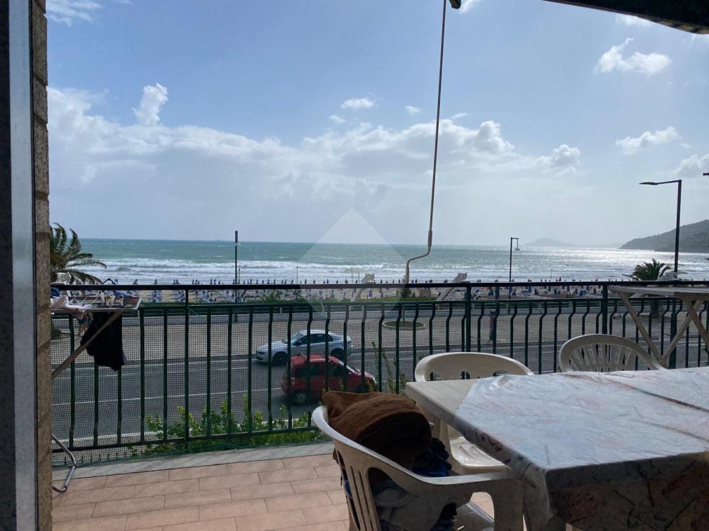 5 rooms Apartment in Minturno, Italy No. 275833