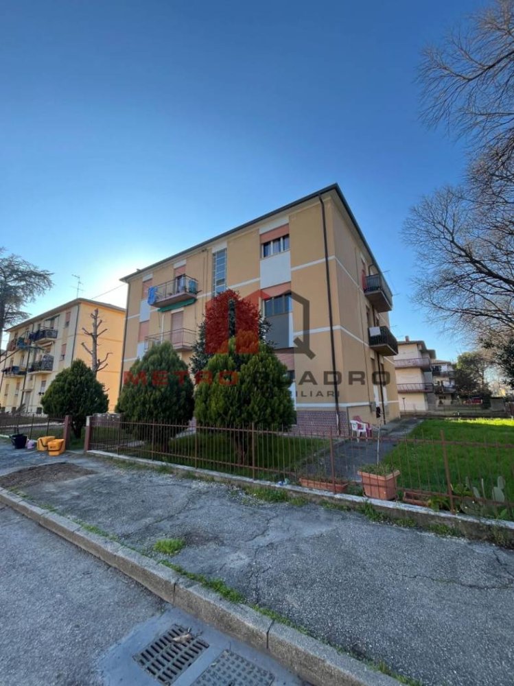 3 bedrooms Apartment in Faenza, Italy No. 195110