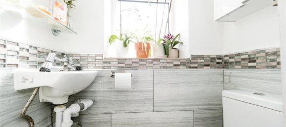 3 bedrooms House in East Ham, United Kingdom No. 11397 23