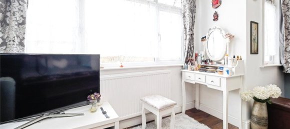 3 bedrooms House in East Ham, United Kingdom No. 11397 13