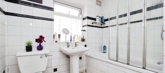 3 bedrooms House in East Ham, United Kingdom No. 11397 21