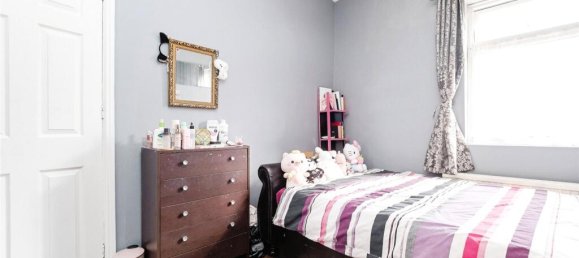 3 bedrooms House in East Ham, United Kingdom No. 11397 15