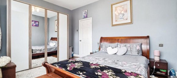 3 bedrooms House in East Ham, United Kingdom No. 11397 11