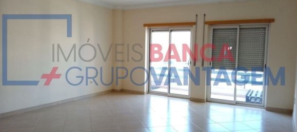 Квартира с 3 спальнями в Баррейру, Португалия № 354573 4