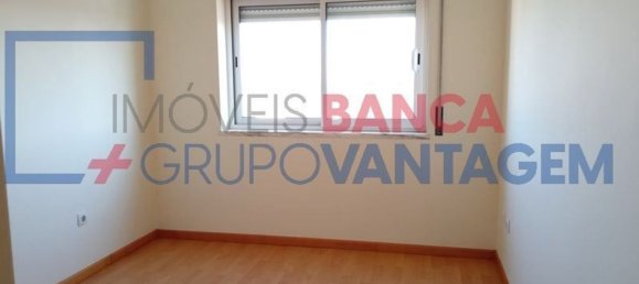 Квартира с 3 спальнями в Баррейру, Португалия № 354573 11