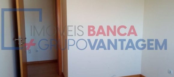 Квартира с 3 спальнями в Баррейру, Португалия № 354573 2