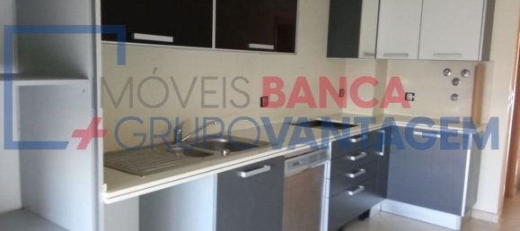 Квартира с 3 спальнями в Баррейру, Португалия № 354573 9