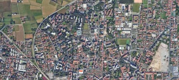 Квартира с 5 комнатами в Саронно, Италия № 315066 3