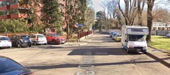 Квартира с 5 комнатами в Саронно, Италия № 315066 6