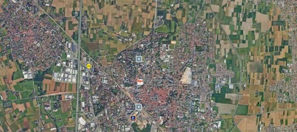 Квартира с 5 комнатами в Саронно, Италия № 315066 4