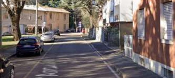 Квартира с 5 комнатами в Саронно, Италия № 315066 5