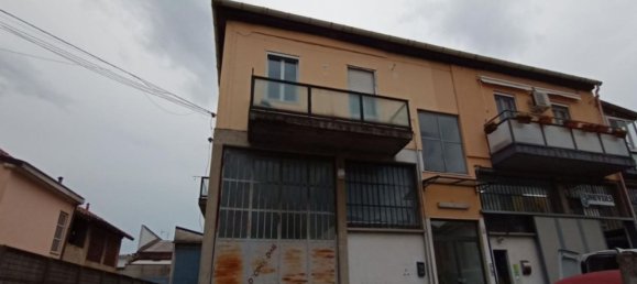 3-salle Appartement à Pavia, Italy No. 187916 2