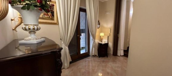 6 rooms House in Pagani, Italy No. 231090 11