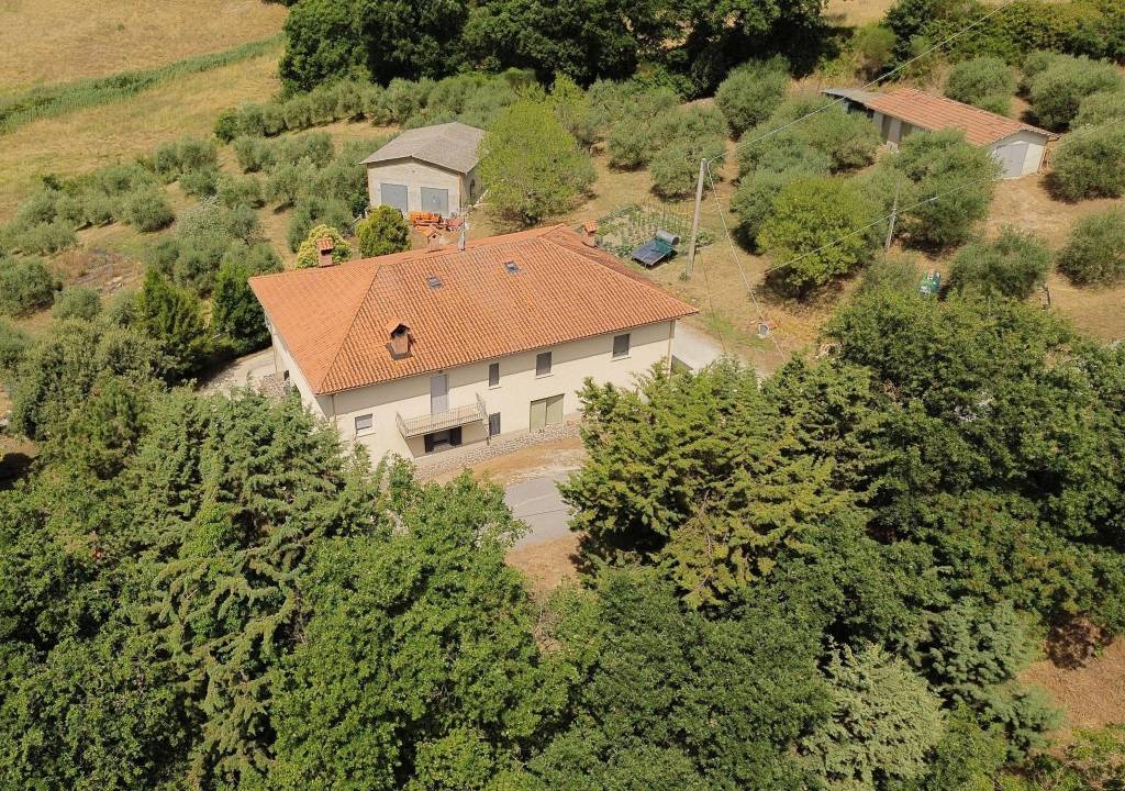 7 rooms House in Gubbio, Italy No. 290250