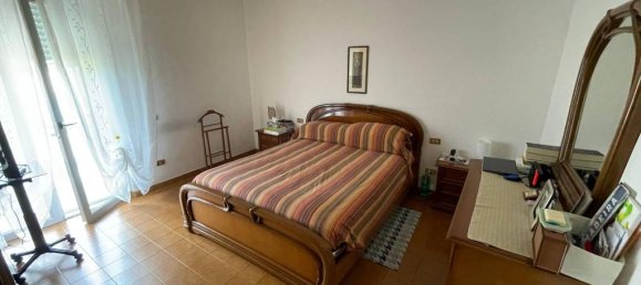 7 rooms House in Gubbio, Italy No. 290250 26