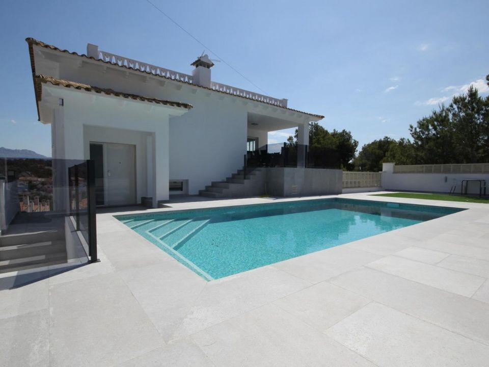 5 bedrooms Villa in La Nucia, Spain No. 282810