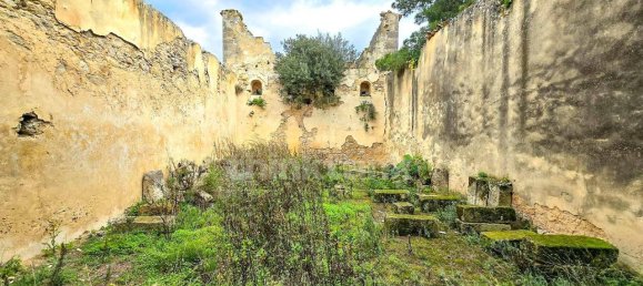 10 rooms House in Vittoria, Italy No. 113509 3