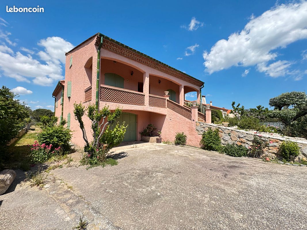 4 bedrooms Villa in Bompas, France No. 342236