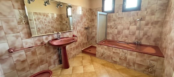 4 bedrooms Villa in Bompas, France No. 342236 6