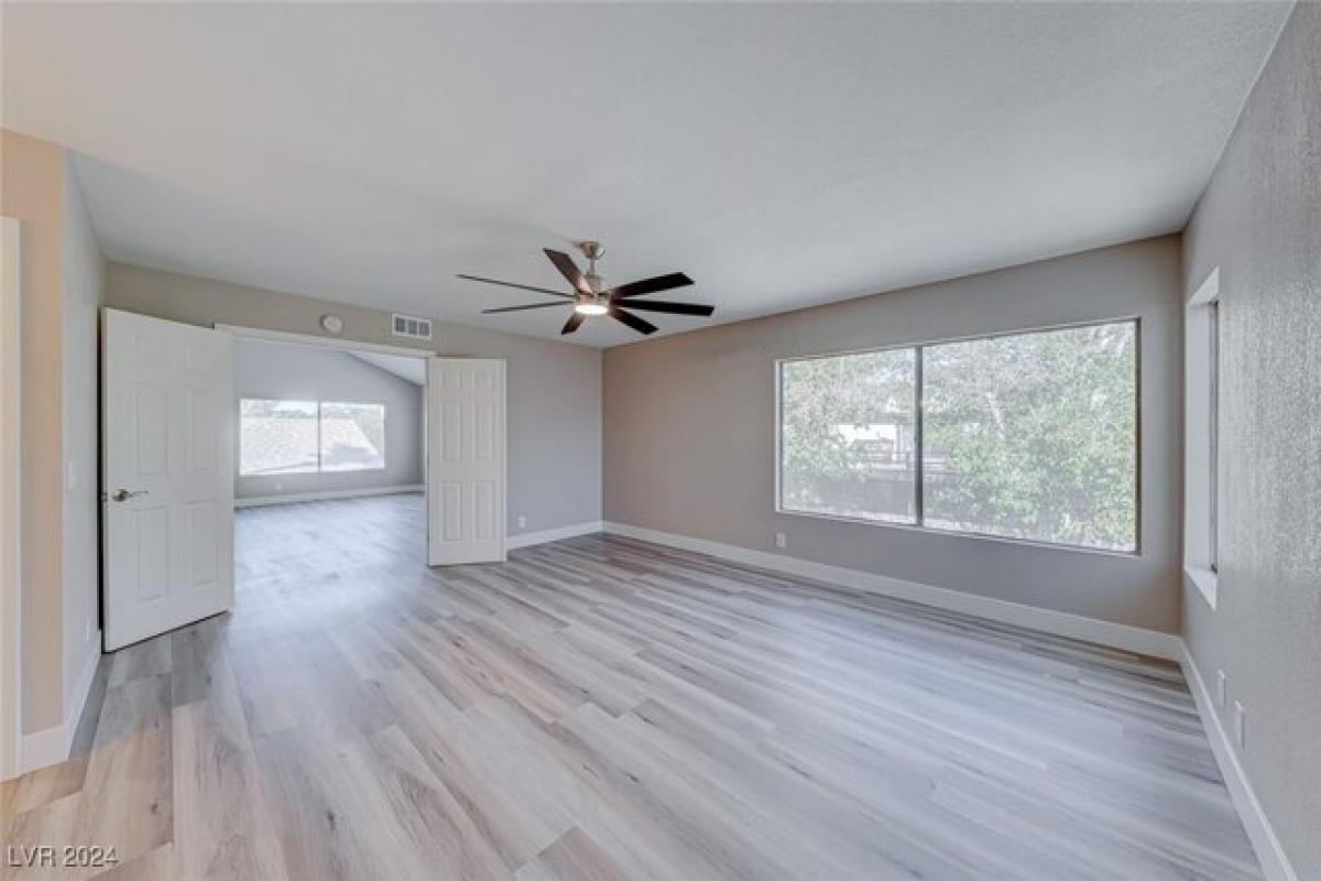 4 bedrooms House in Las Vegas, USA No. 384185